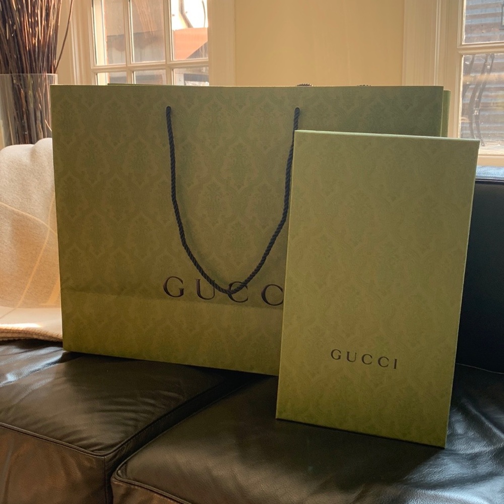Gucci shopping package
